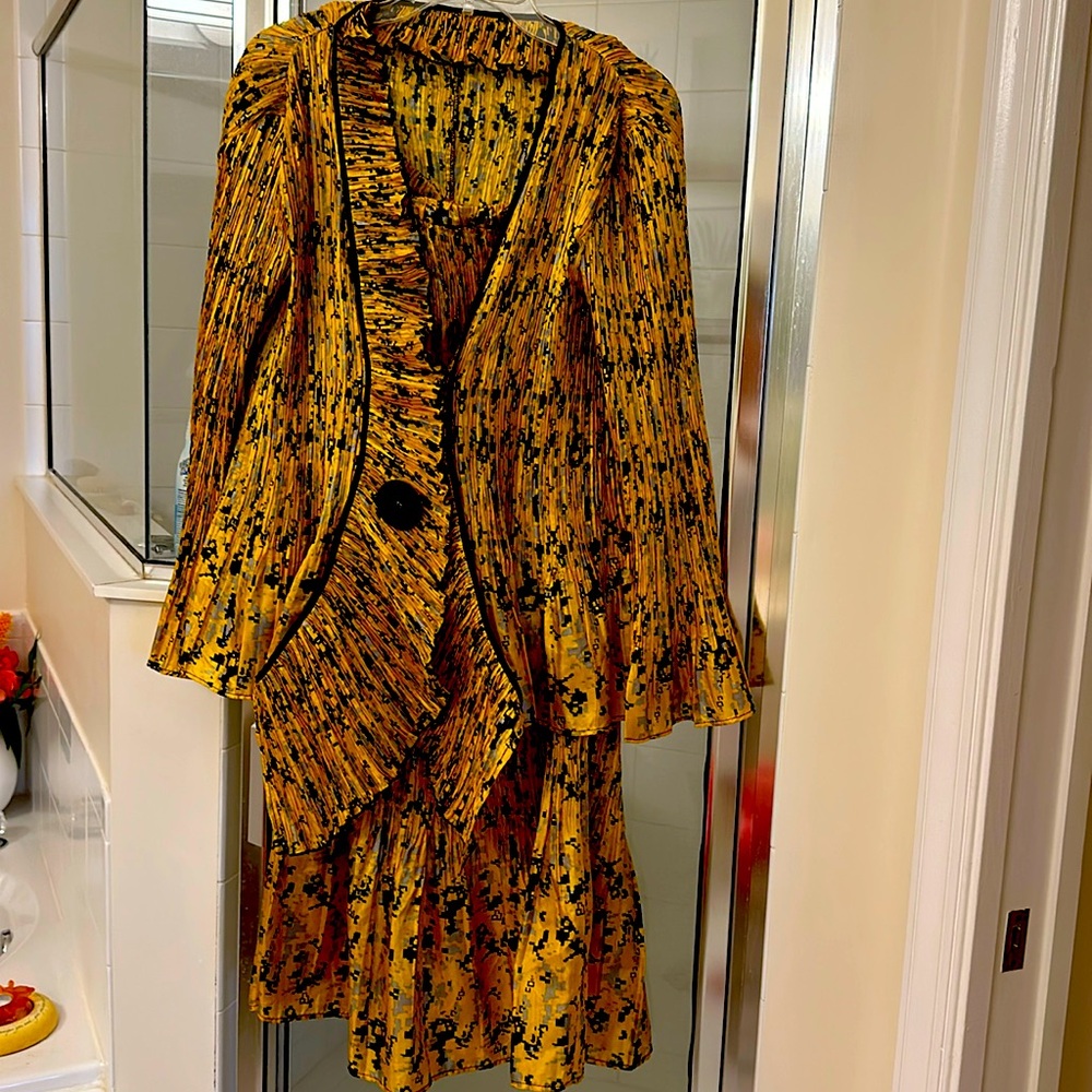 Asian Stunning two-piece Dress Style Outfit